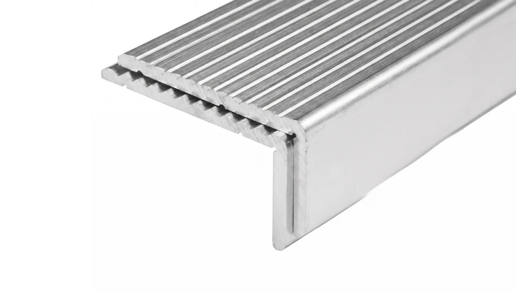 Hliníkový nerovnoramenný úhelník 40×20×2,6 mm – profil L, délka 2000 mm 001-702 (3)