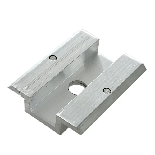 Středová svorka nízká H8 s kolíkem PV-04-18 (1)