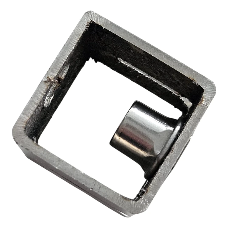 Synerga ZU-1 – univerzální montážní držák pro PV svorky na přístřešky a pozemní konstrukce 001-017 (2)